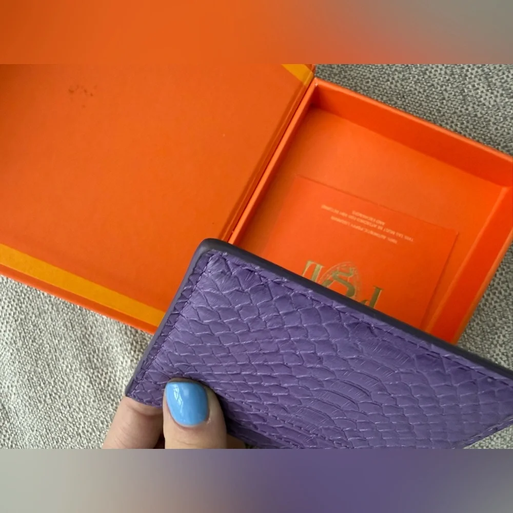 Poppy Lissiman Card Holder - Picture 4 of 6